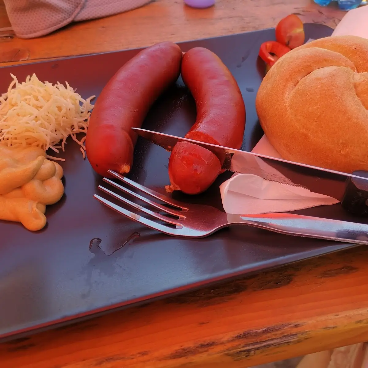 Scharfe Vom Rind Mit Semmel