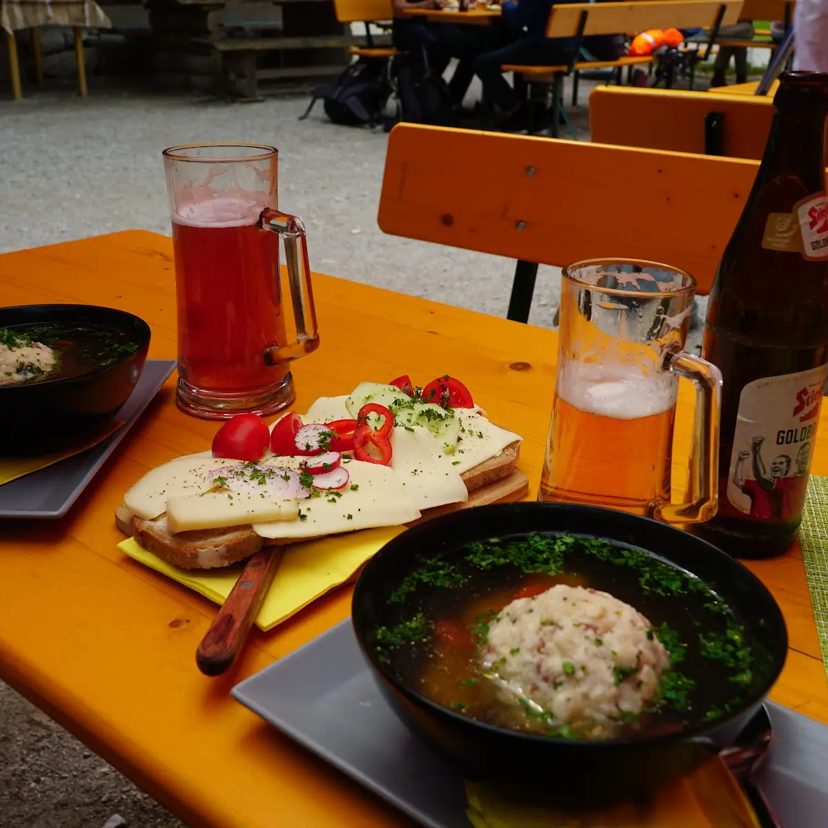 Speckknödel Suppe