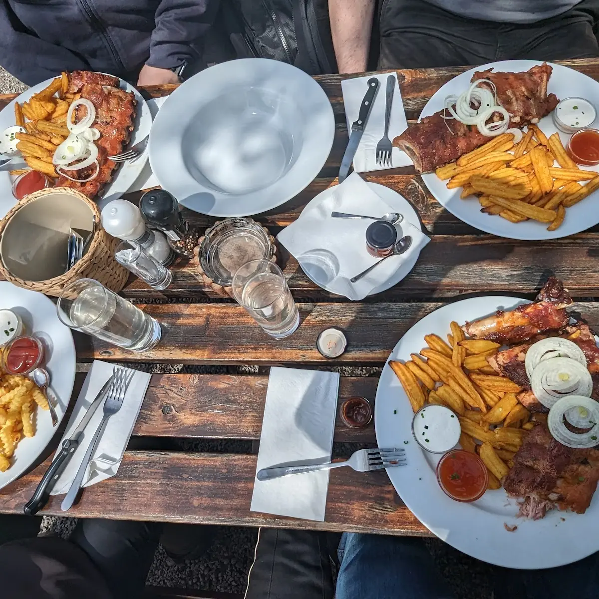Links Unten Grillteller Und Andere 3 Ripperl