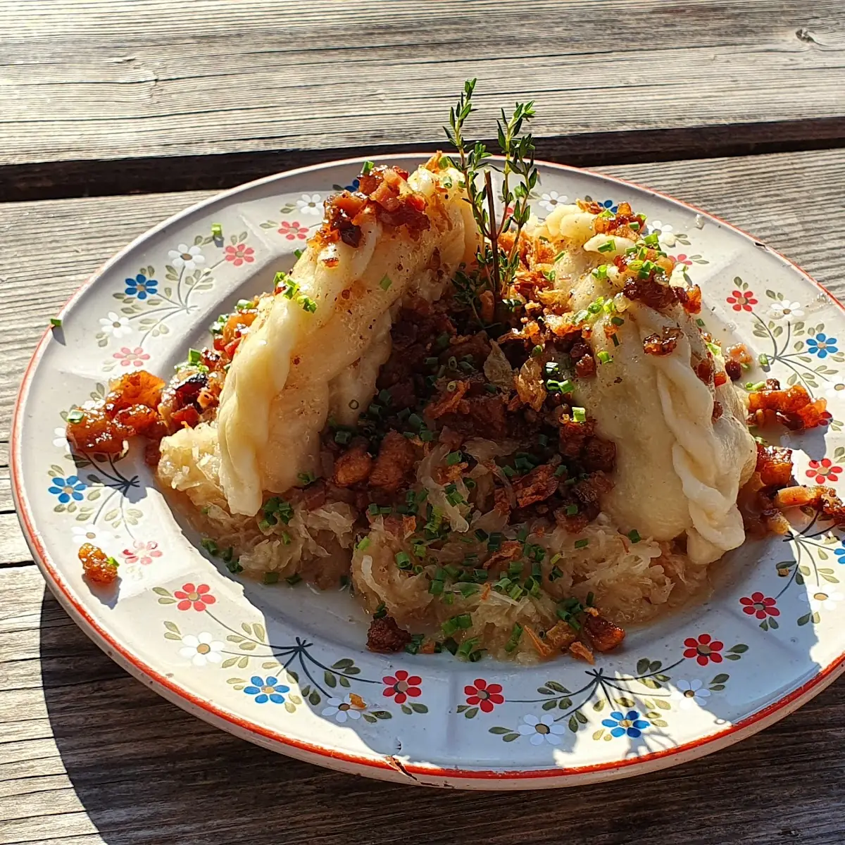 Fleischnudeln Auf Specksauerkraut