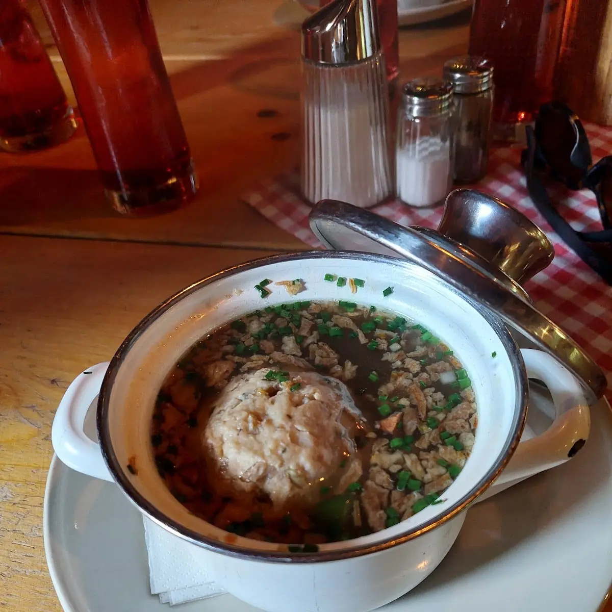 Leberknödelsuppe