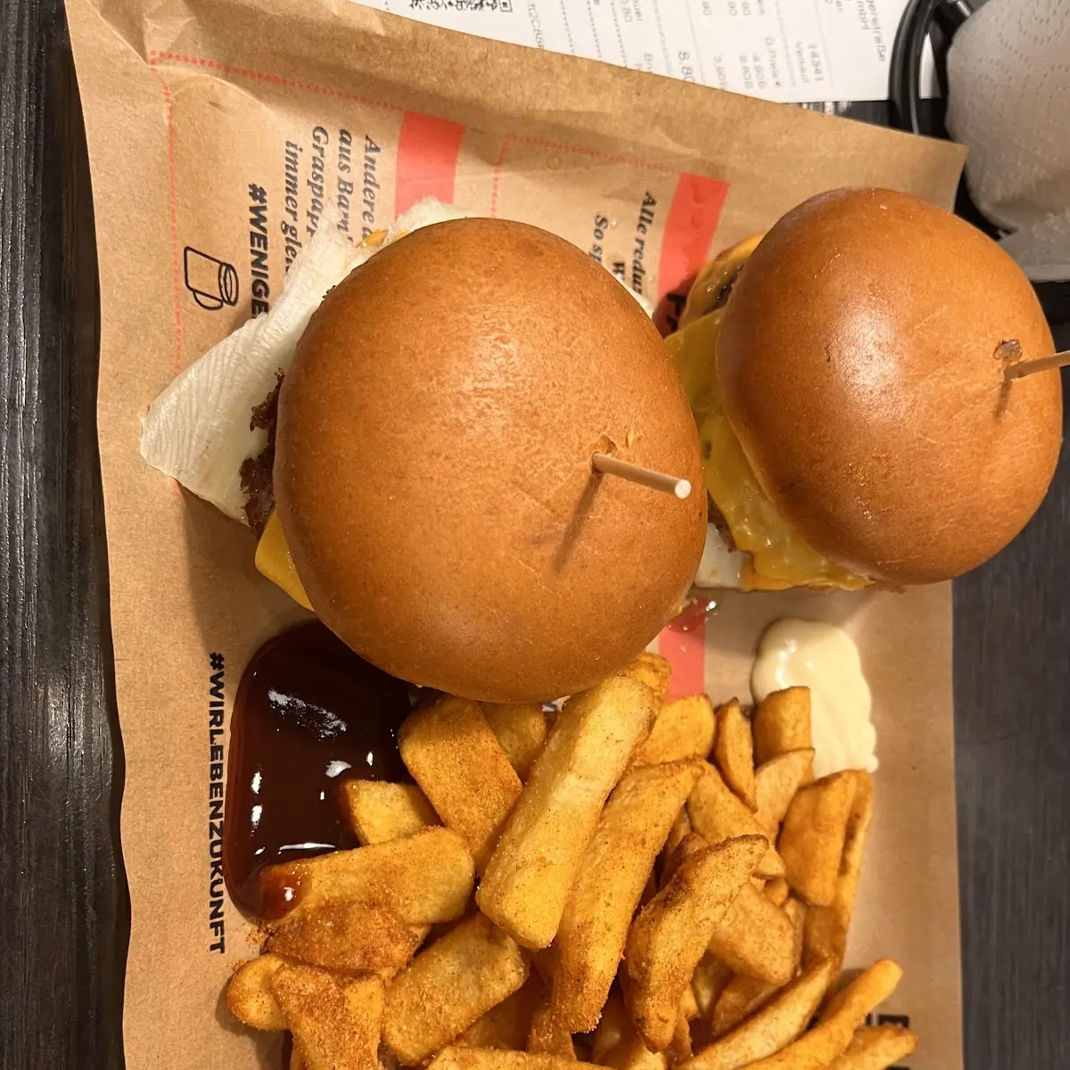 Cheeseburger Mit Steakpommes Mexican Style