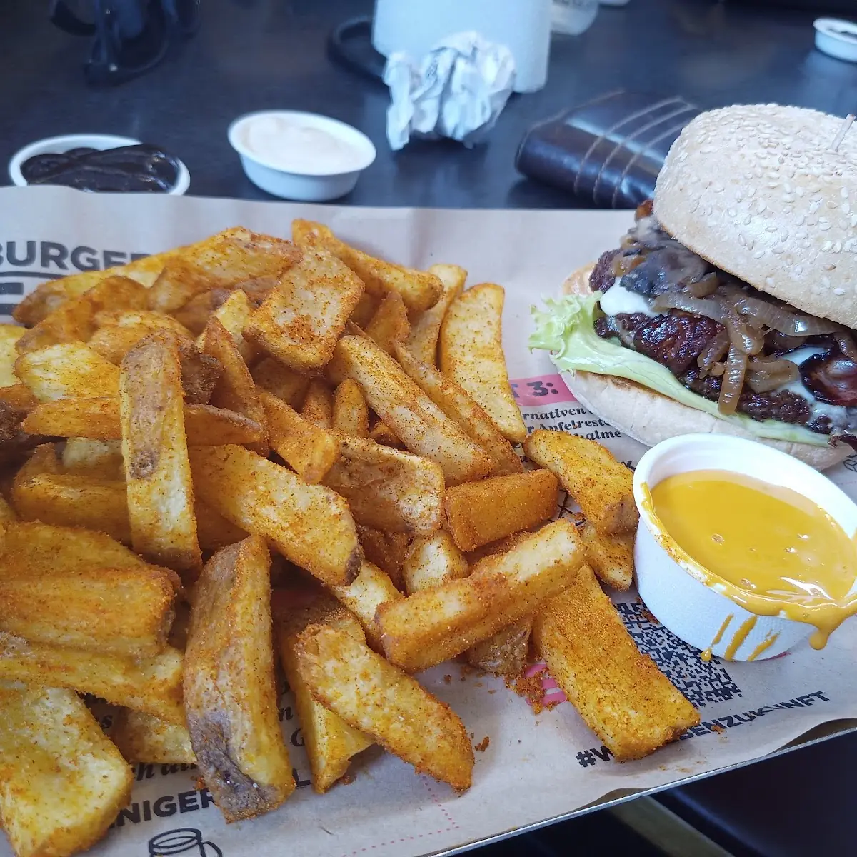 Meisterstück Menü Mit Mexican Style Pommes Und Cheddar Cheese