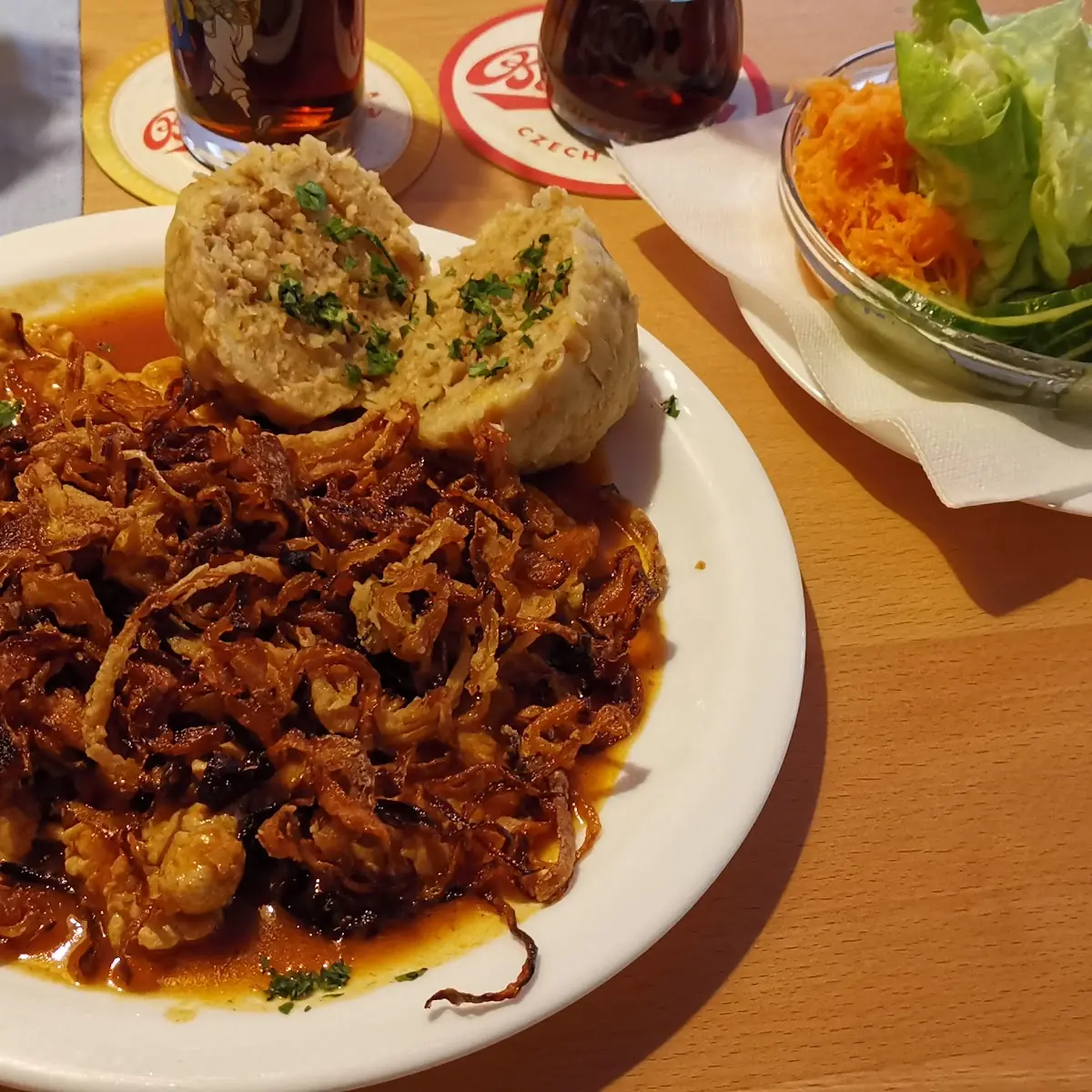 Zwiebelschnitzel Mit Knödel