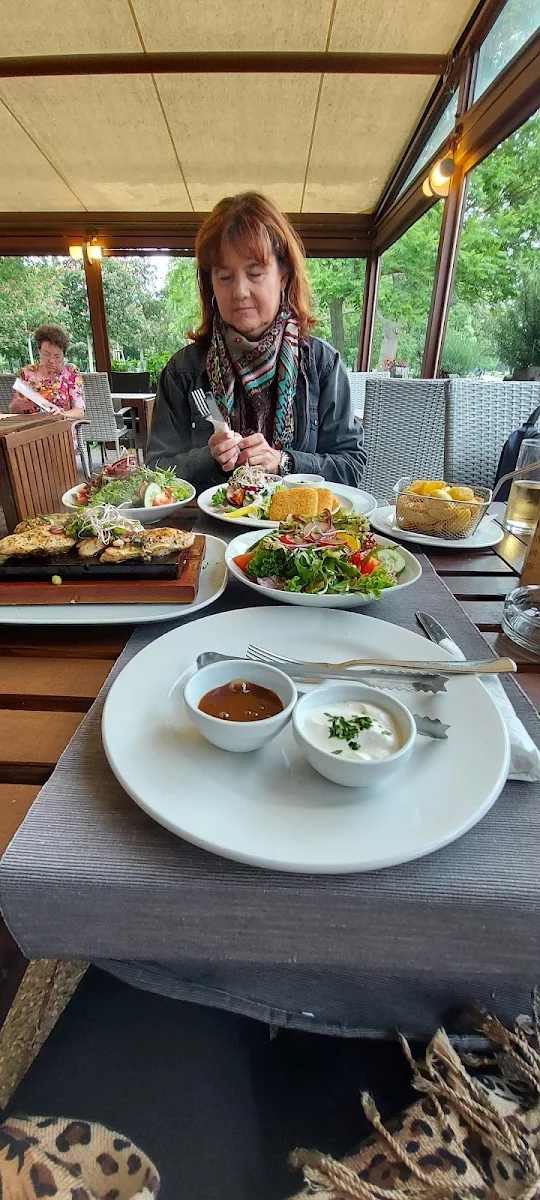 Gegrillte Hünerbrust U Gebackenen Käse