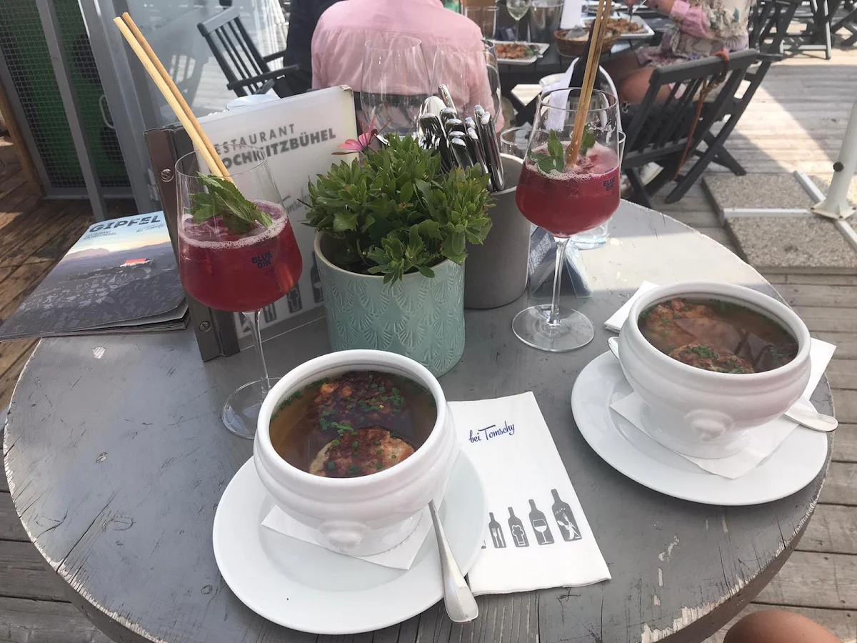 Käsepressknödelsuppe