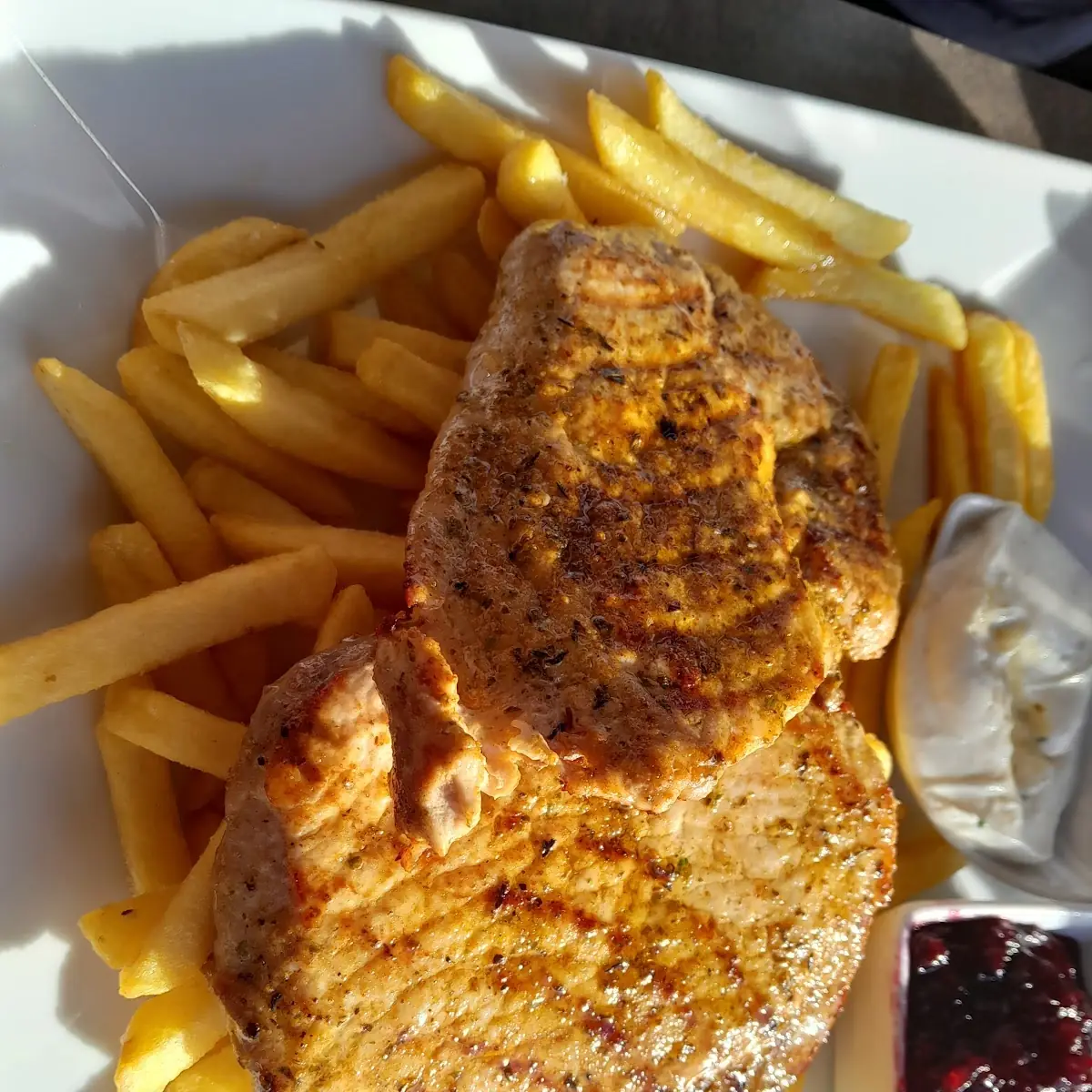 Kotelett Mit Pommes