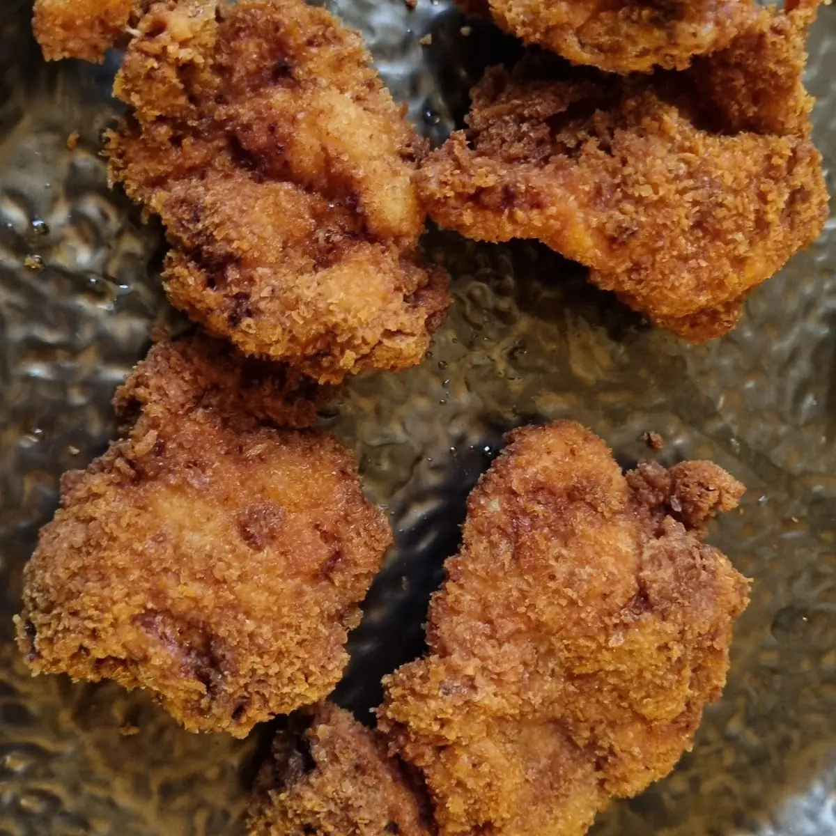 Ausgelöstes Backhendl