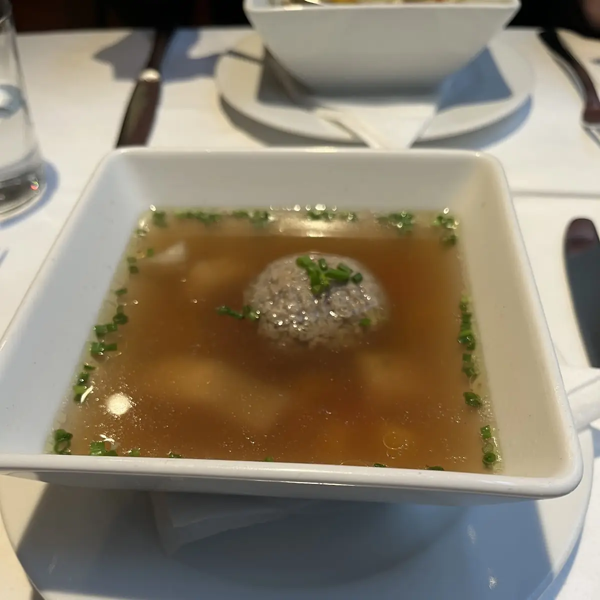 Leberknödelsuppe