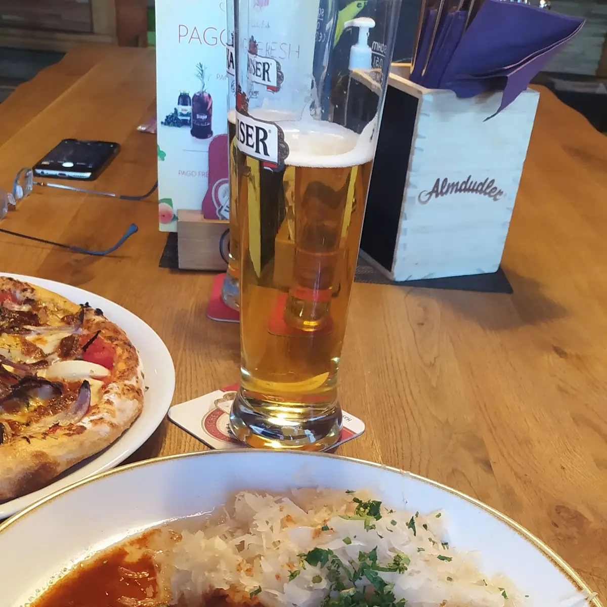 Wurstknödel Mit Kraut Und Gulasch Saft