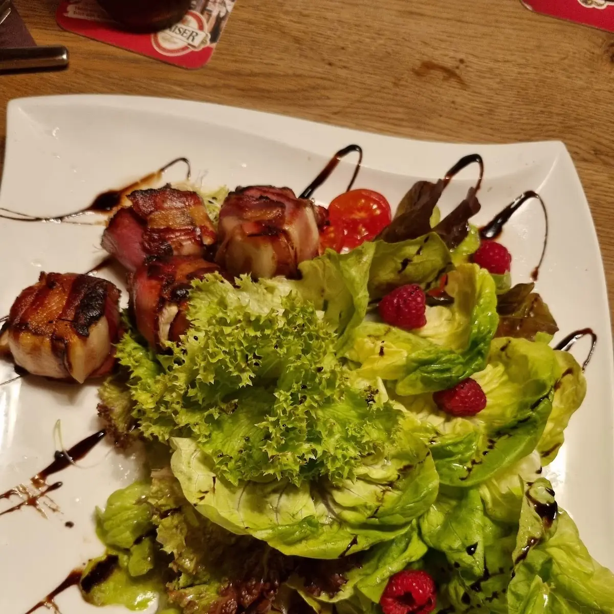 Ziegenkäse In Speckmantel Und Salad