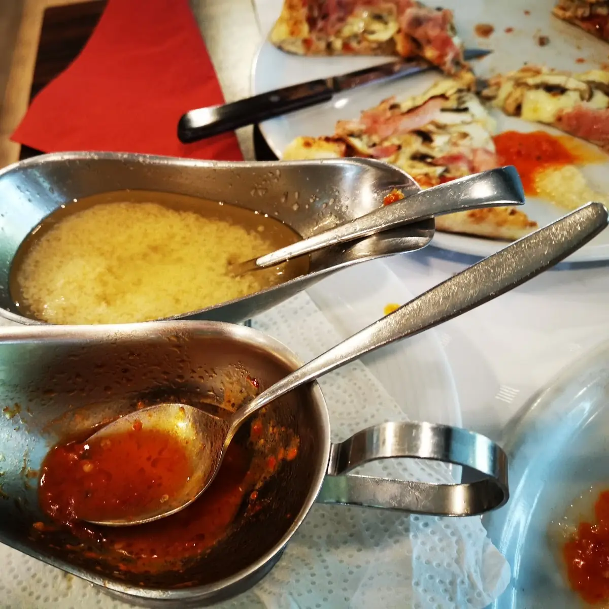 Frischer Knoblauch Und Scharfes
