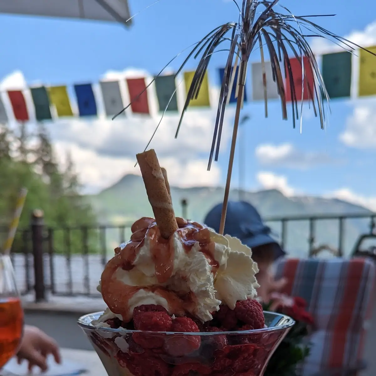 Heiße Liebe Vanilleeis Mit Heißen Himbeeren