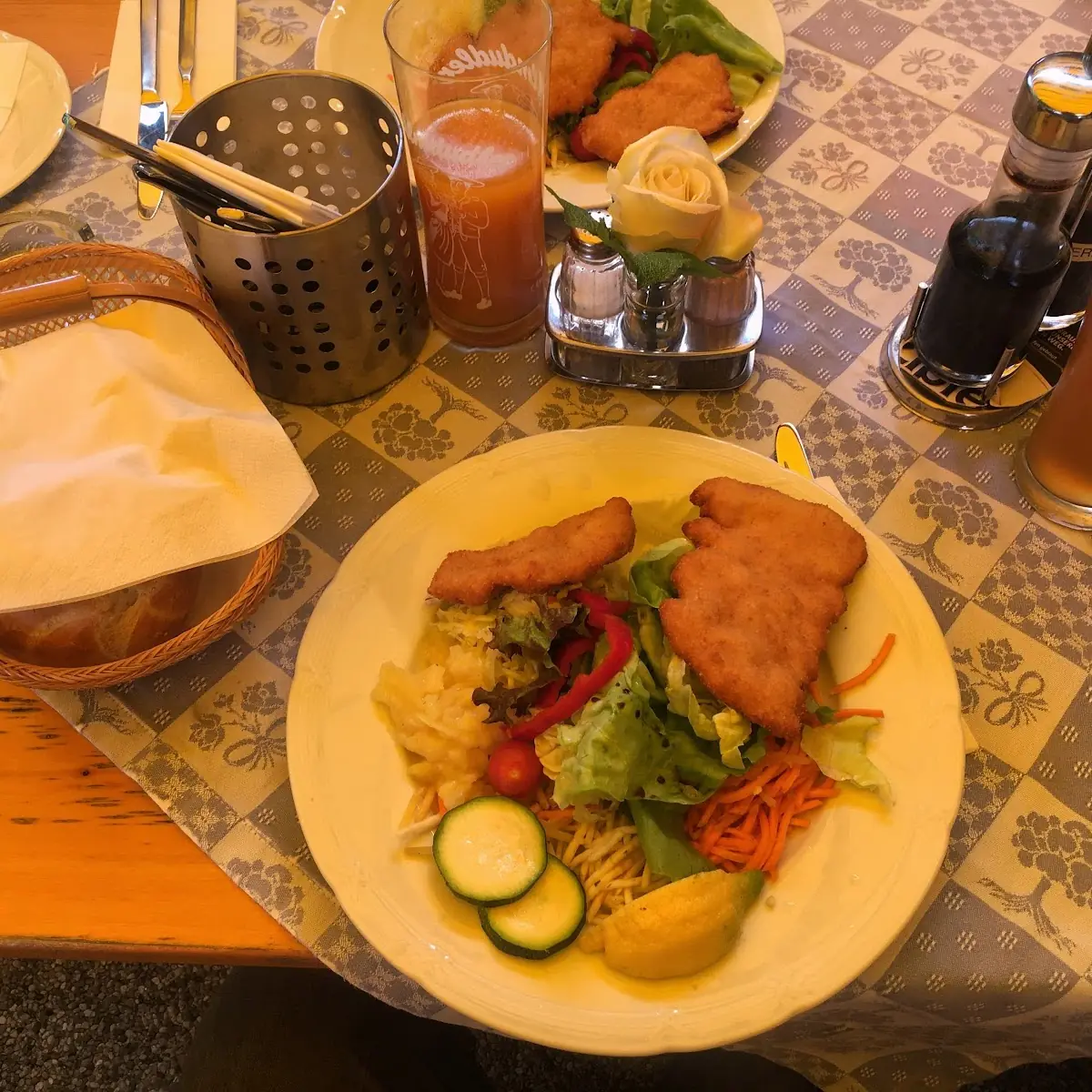 Salat Mit Backhenderl