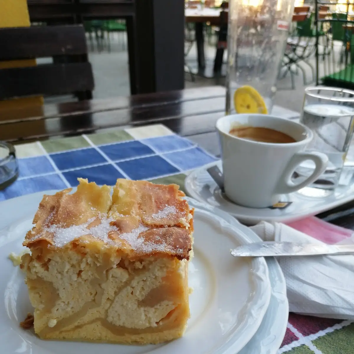 Topfenstrudel