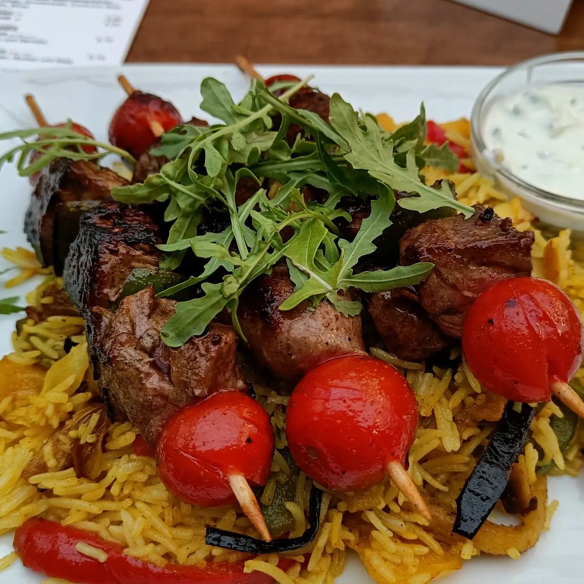Lammspieß Mit Gemüse-curryreis