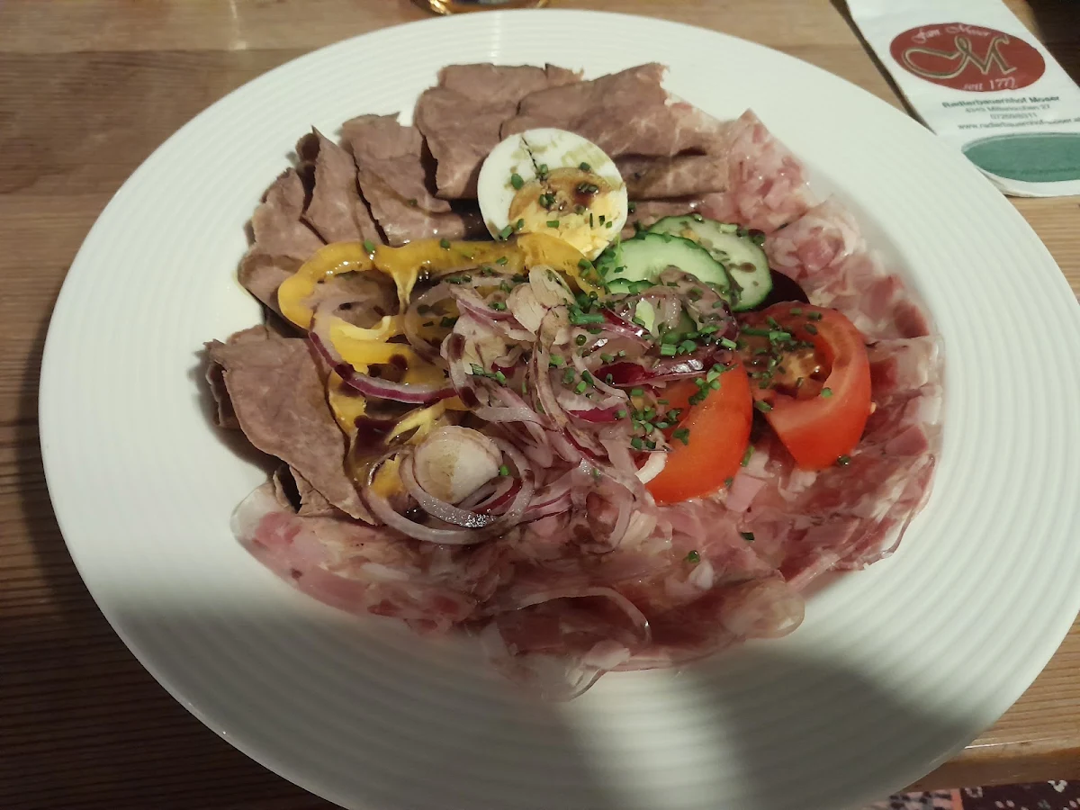 Saures Rindfleisch Und Sulz