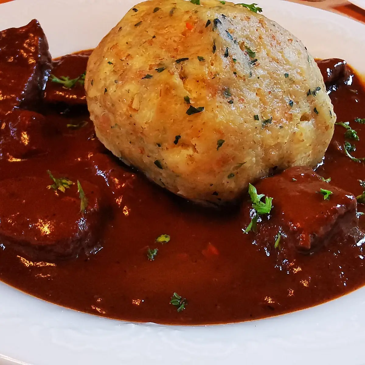 Rindergulasch Mit Knödel