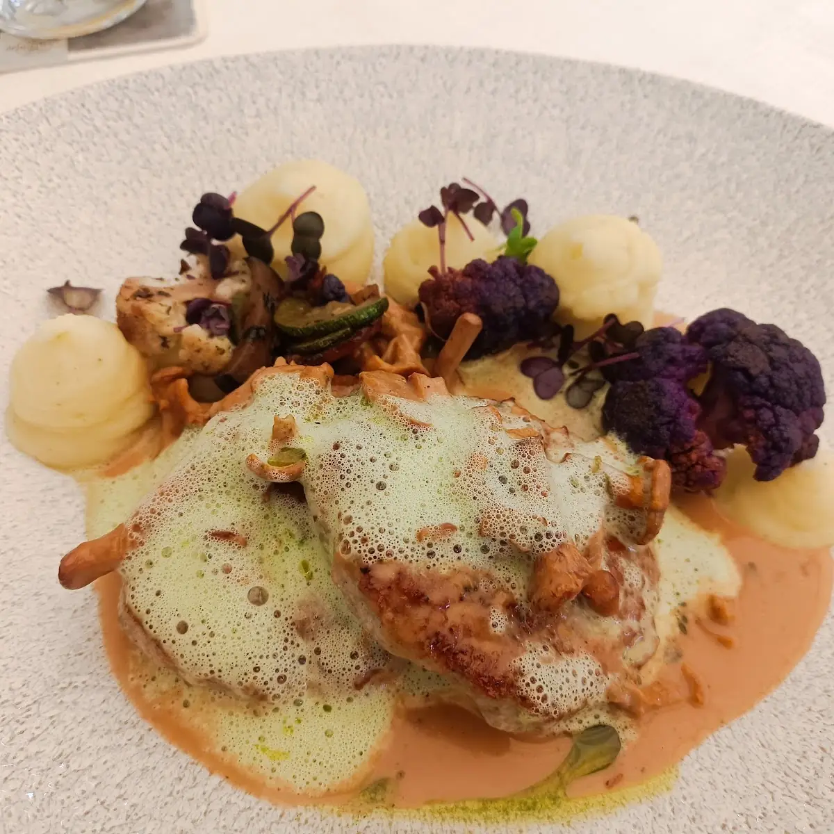 Lamm-butterschnitzel Mit Schwammerl Sauce Und Püree
