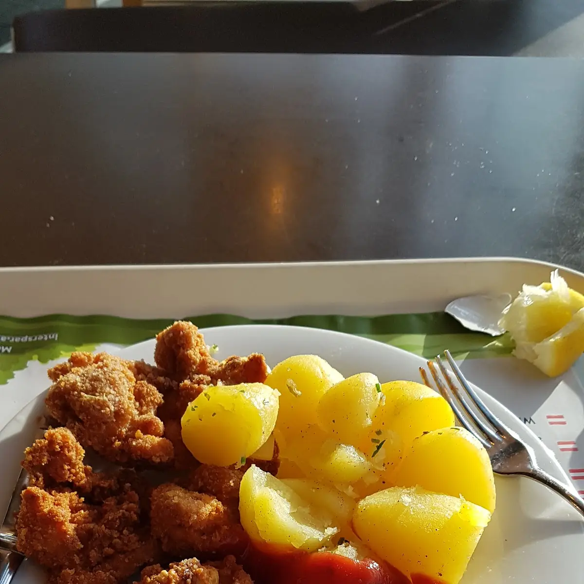 Backhendl Mit Petersielkartoffeln