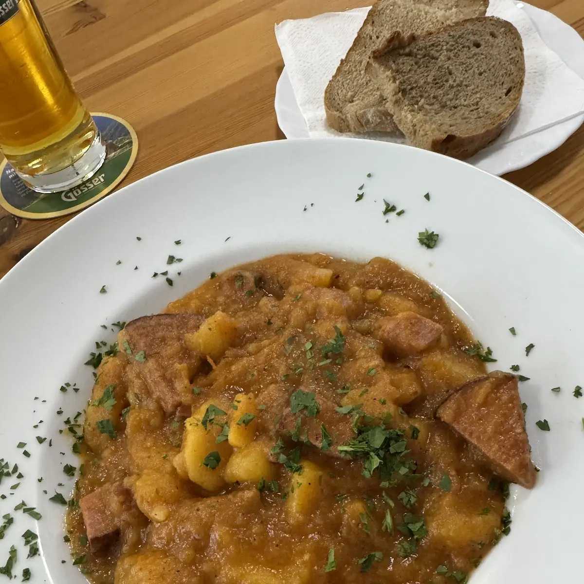 Erdäpfelgulasch Mit Würstchen