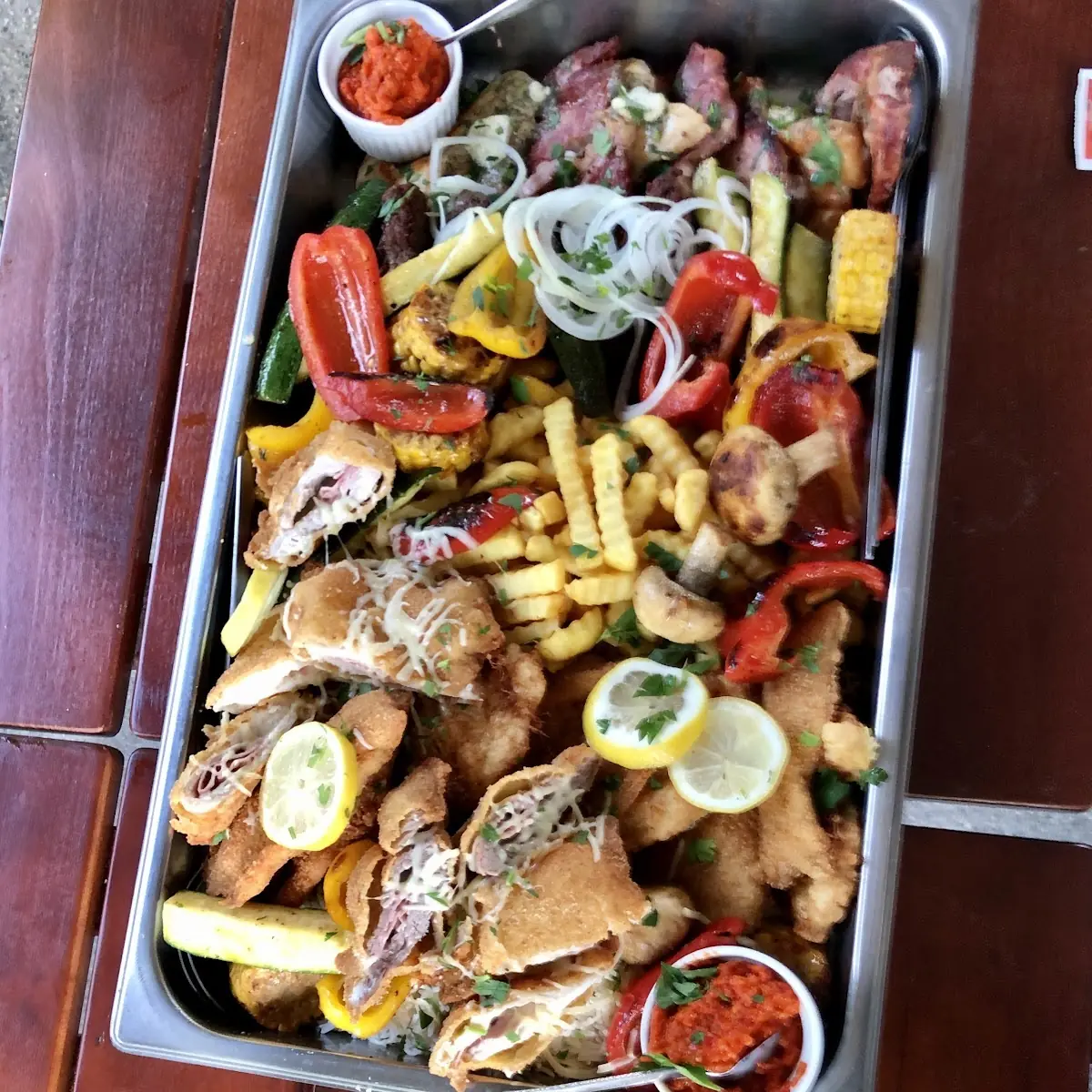 Grill-platte Mit Pommes