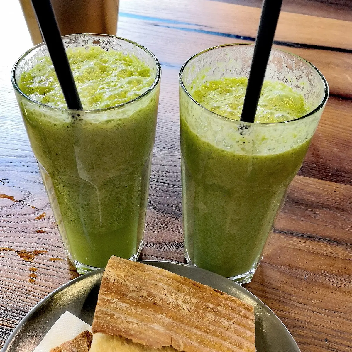 Green Machine & Chicken Sandwich