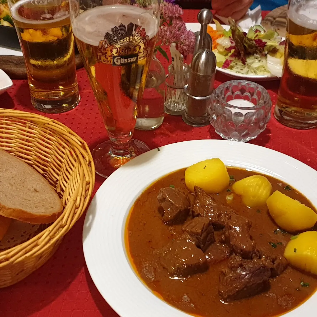 Gulasch Mit Erdäpfel