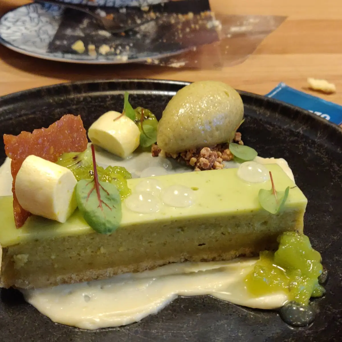 Pistachio Kiwi Tarte