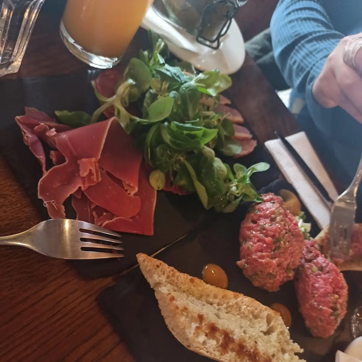 Beef Tartare A La Parisienne