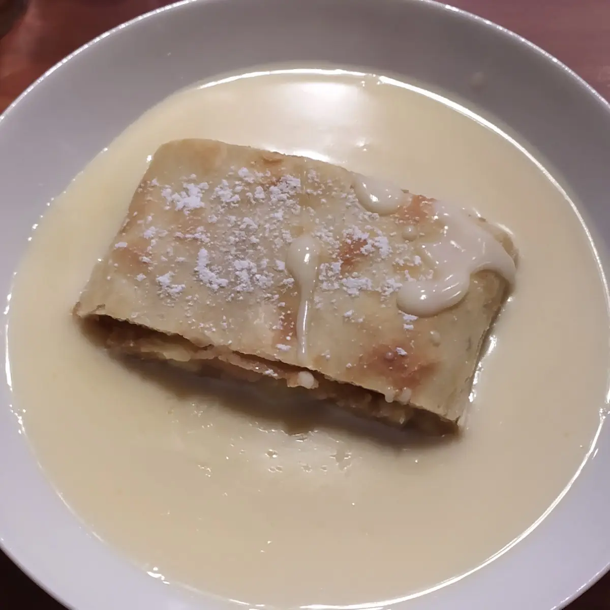 Apfelstrudel Mit Vanillesauce