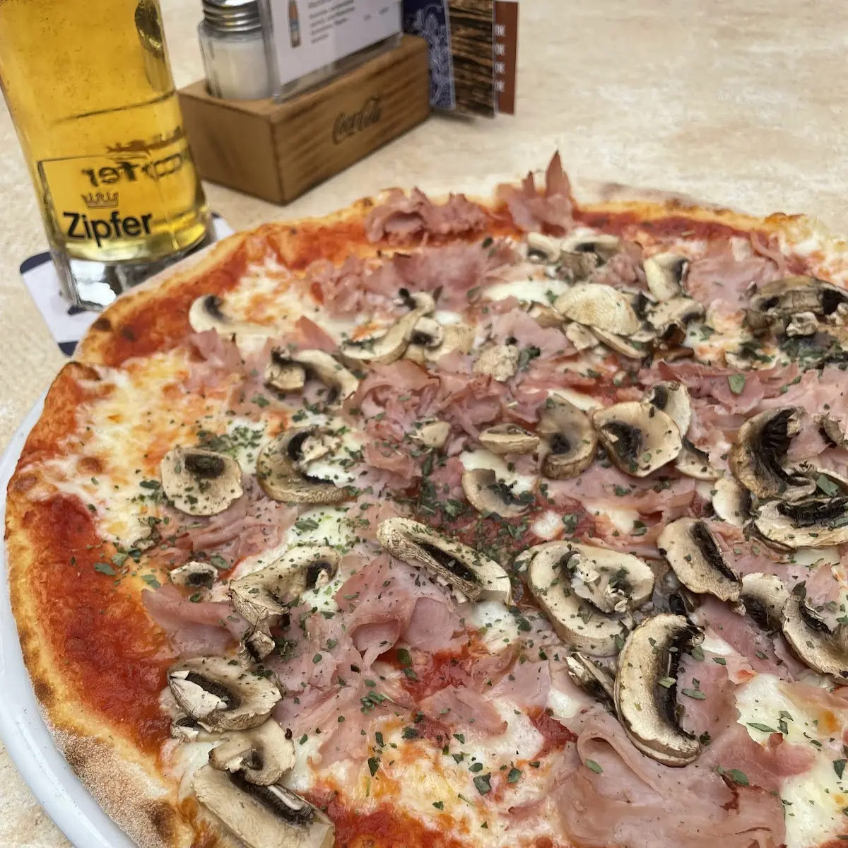 Hauspizza