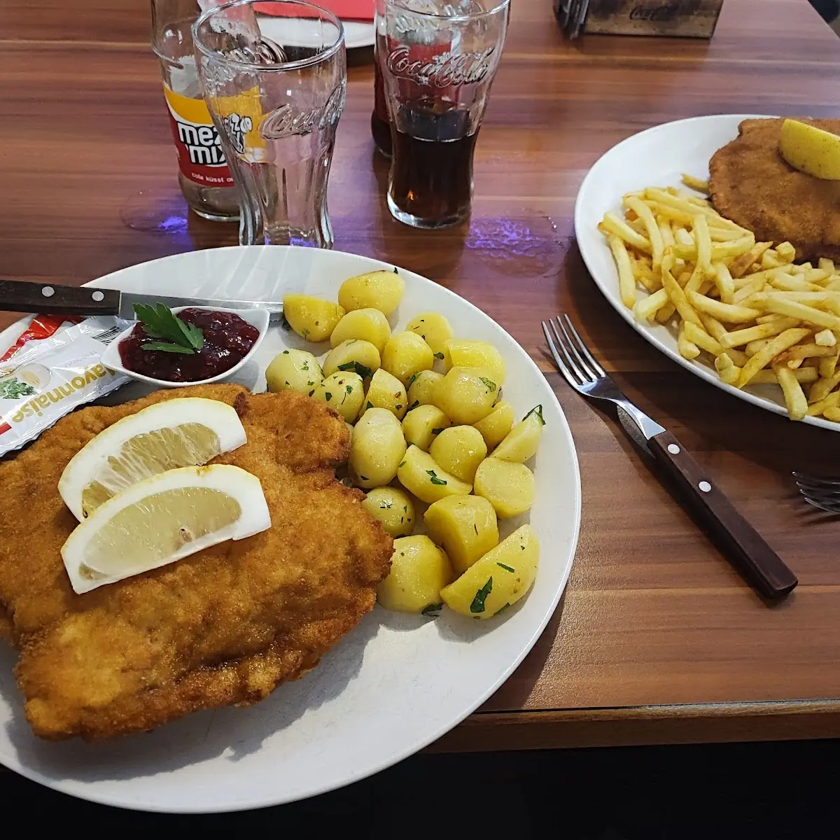 Wiener Schnitzel Mit Pommes Frites
