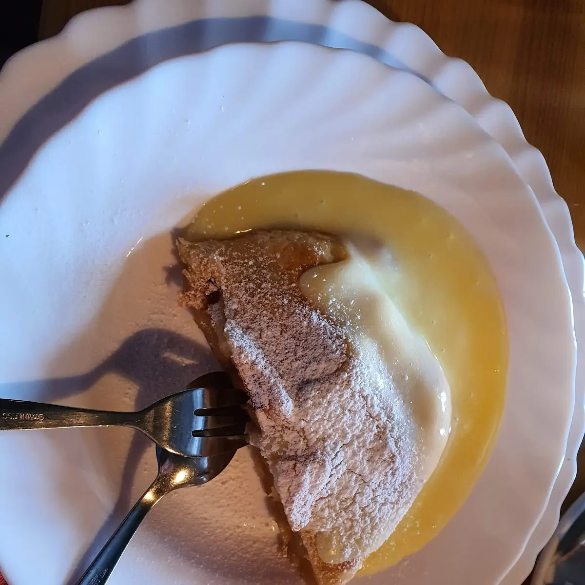 Apfelstrudel Mit Vanillesauce