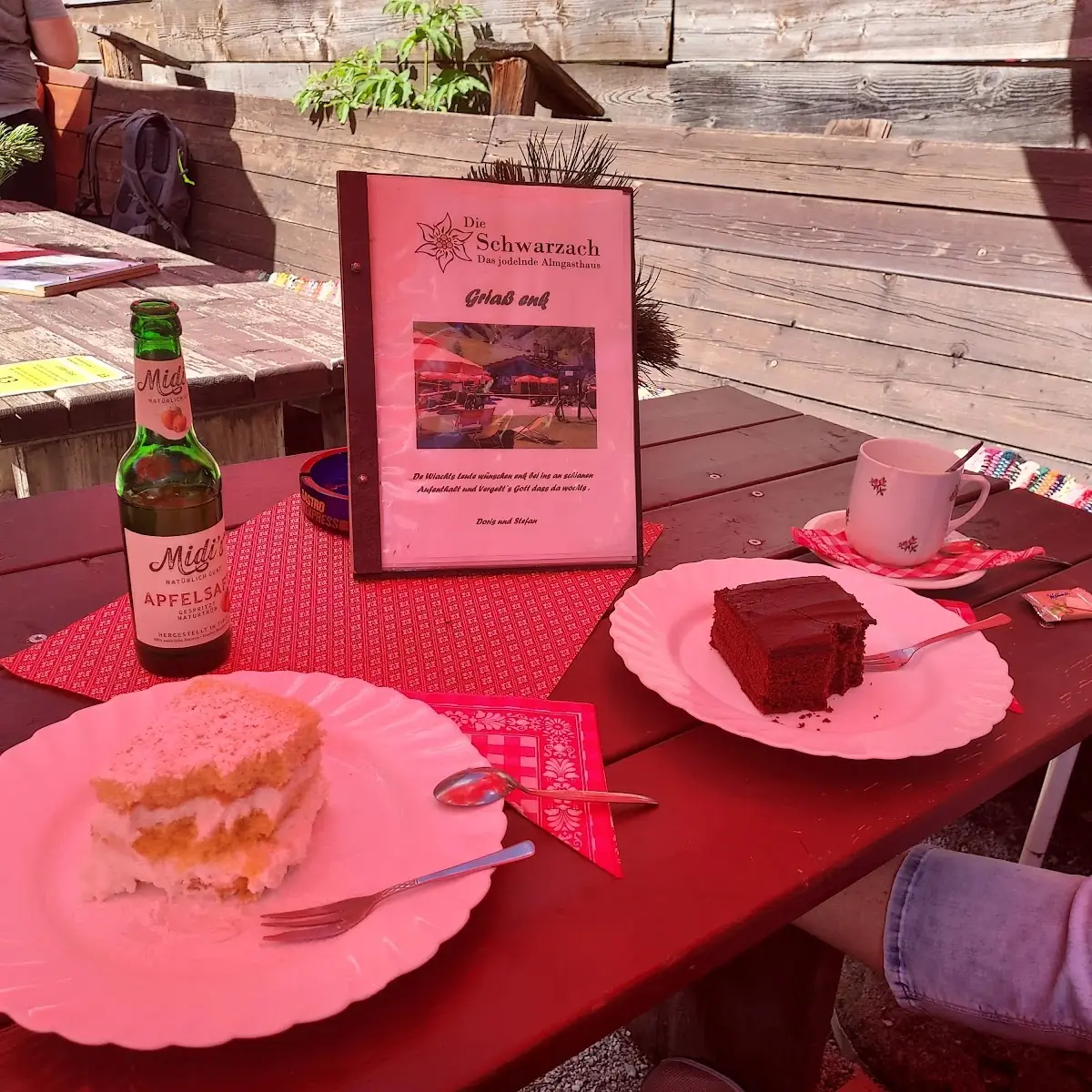 Käsesahne Und Sachertorte