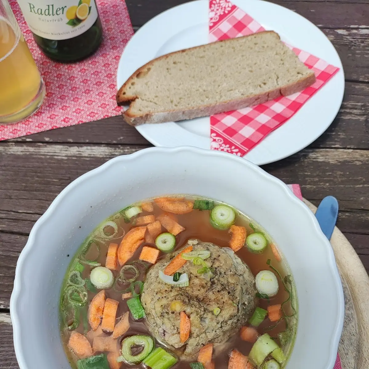 Leberknödelsuppe