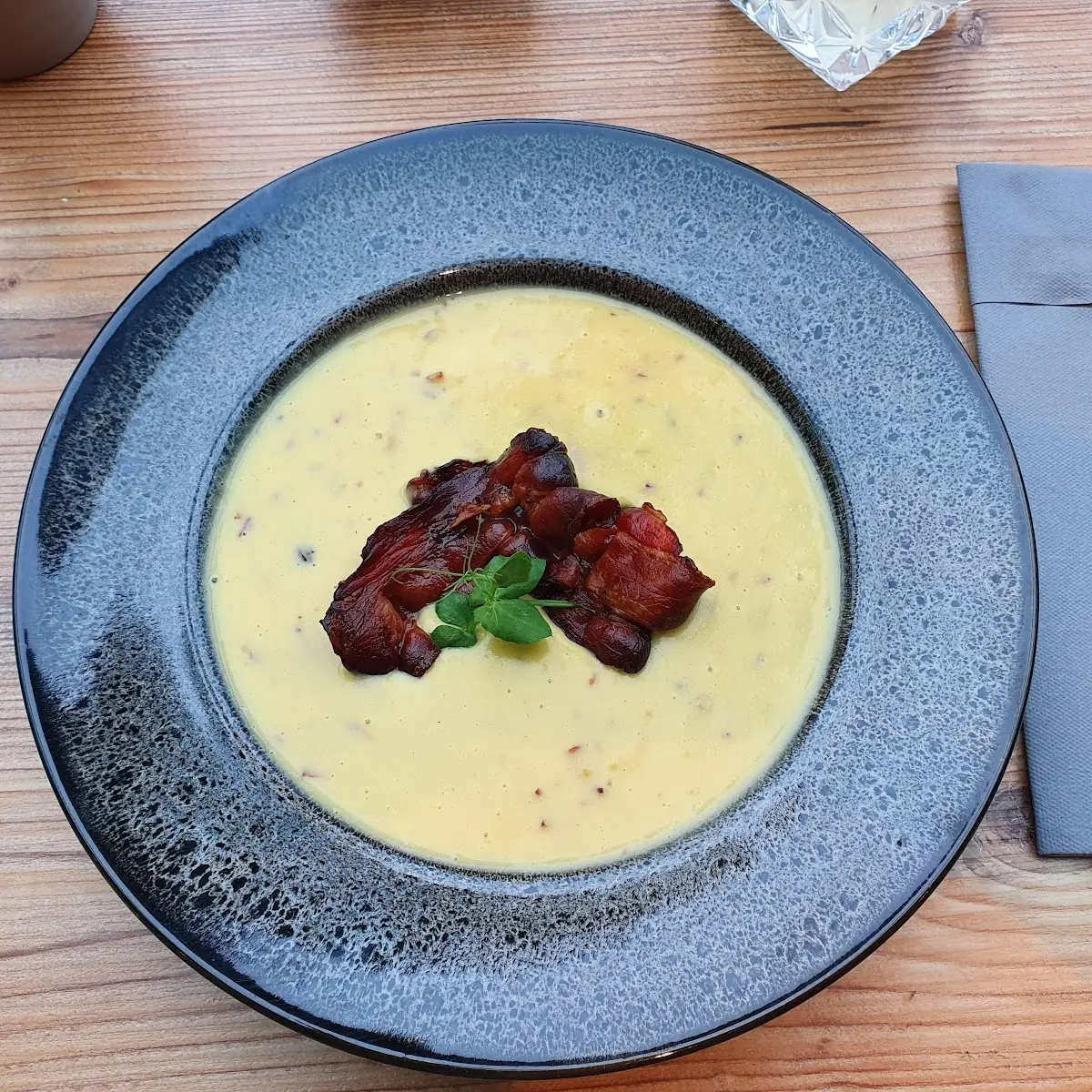 Erdäpfelsuppe Mit Knusprigen Speck
