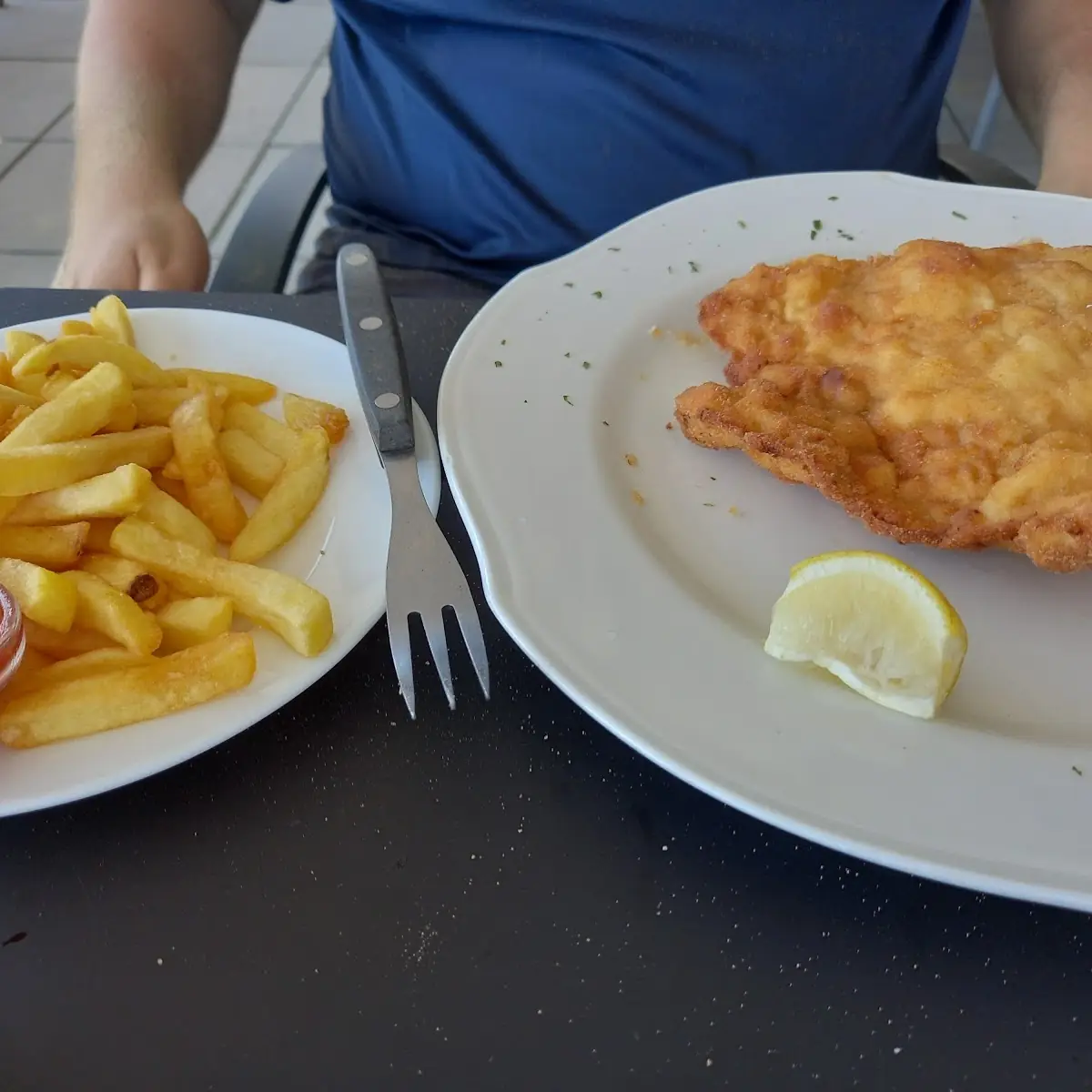 Schweineschnitzel Mit Gemsal