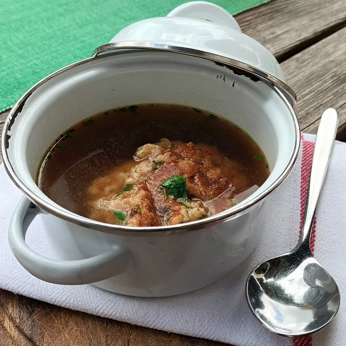 Leberknödelsuppe
