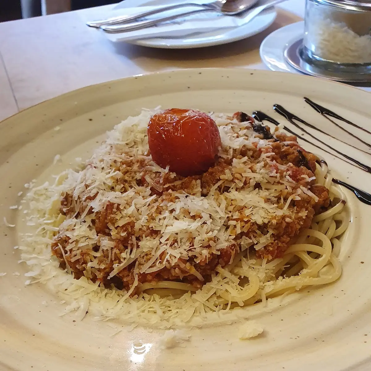 Nudeln Bolognese