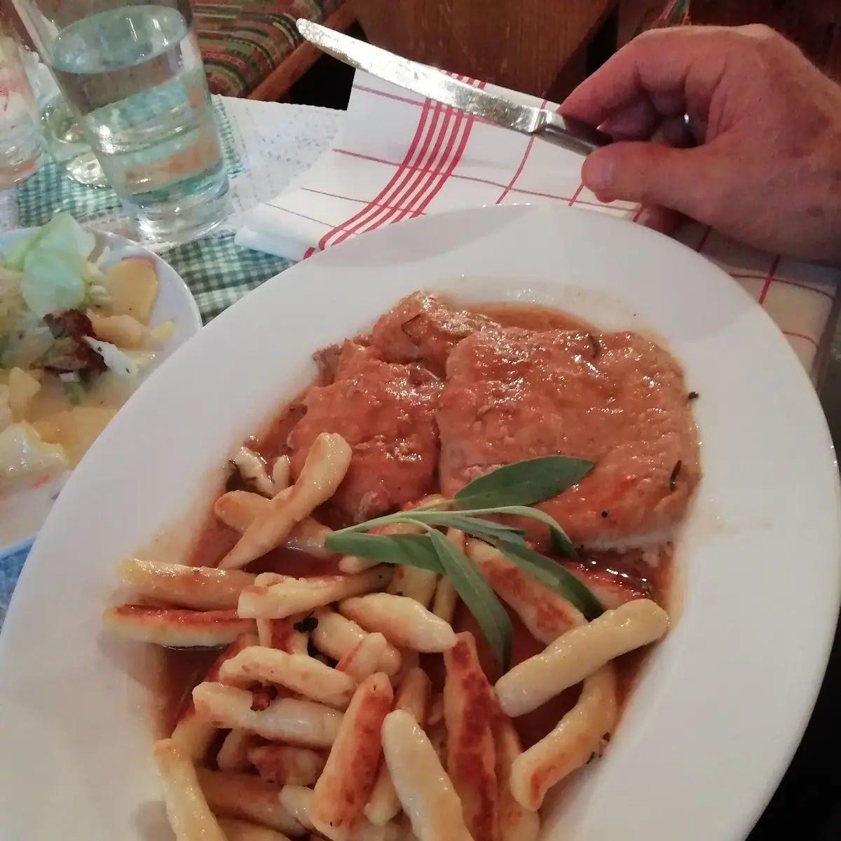 Kräuterrahmgeschnetzteltes