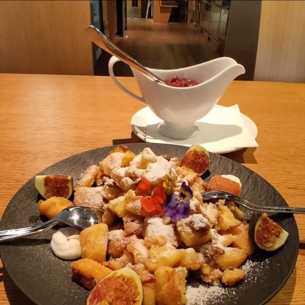 Kaiserschmarren Mit Apfelmus