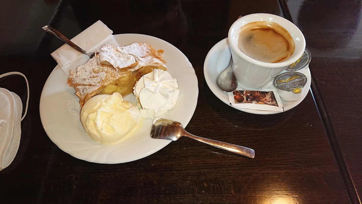 Apfelstrudel