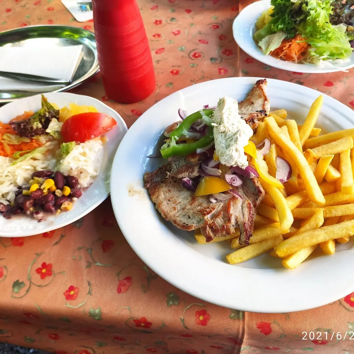 Grillteller Mit Pommes