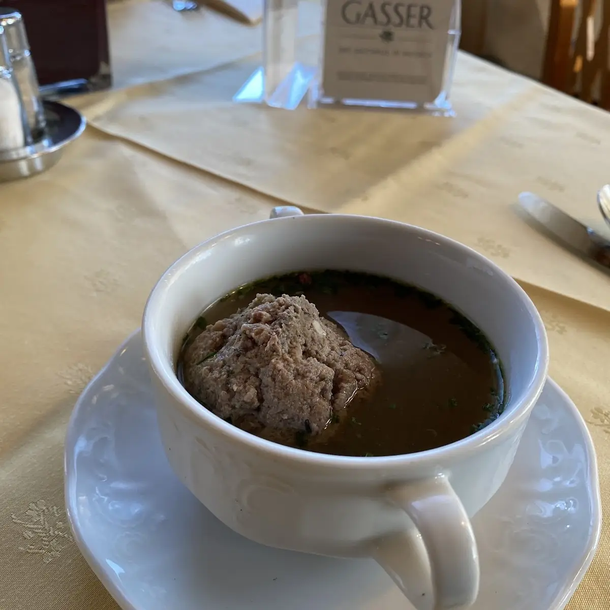 Leberknödelsuppe