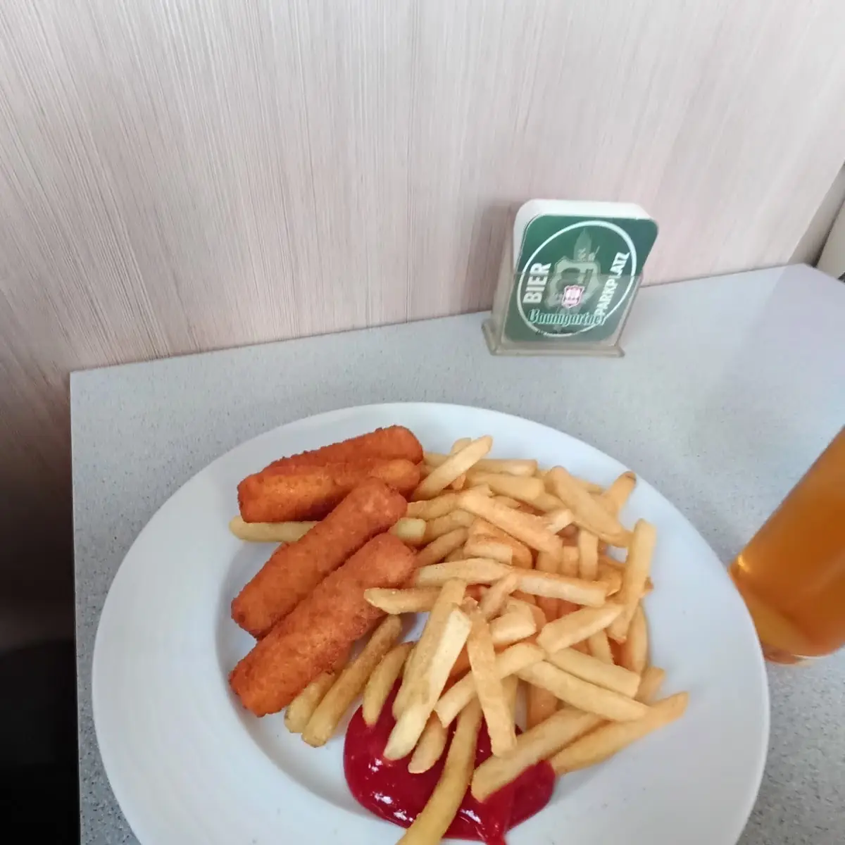 Fischstäbchen Mit Pommes