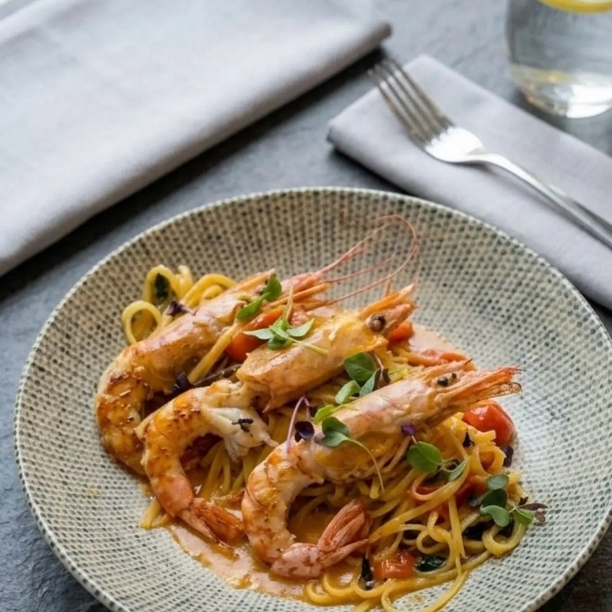 Pasta Pesto Rosso Mit Garnelen