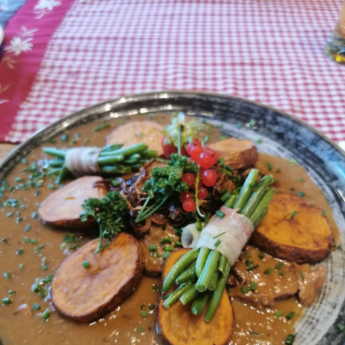 Braten Mit Röstzwiebeln