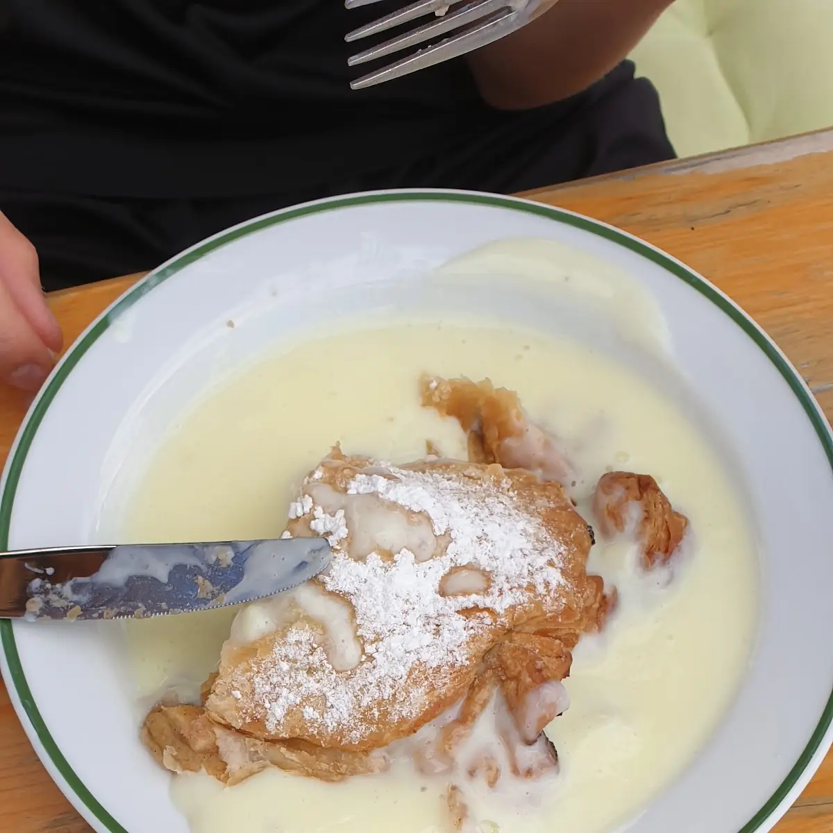 Apfelstrudel Mit Vanillesauce