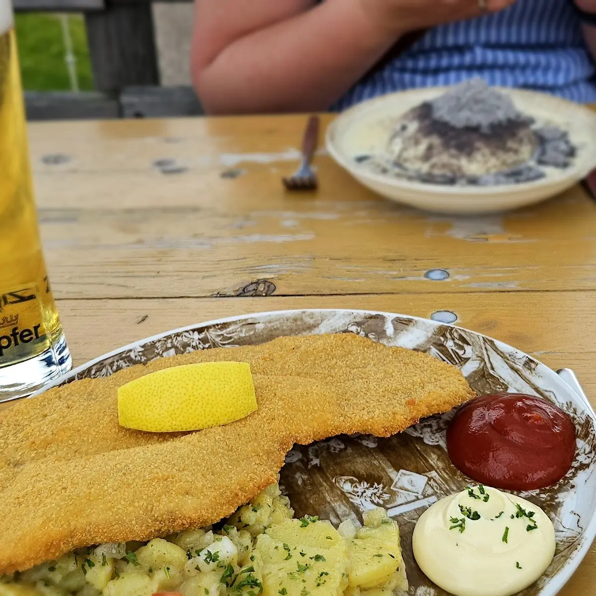 Schnitzel Wiener Art Mit Kartoffelsalat